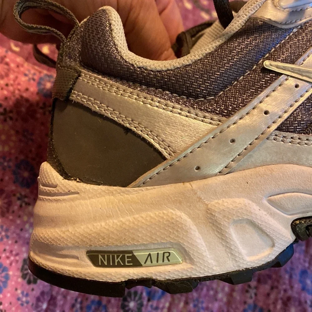 Nike Air Alford 7 in excellent condition, size 8.5